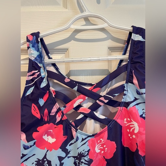 BNWOT One piece bathing suit - Picture 4 of 4